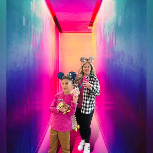 Meet your Posher, Amy - Picture 1 of 1